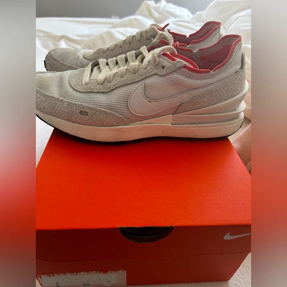 Nike Women’s Light Gray Waffle One Sneakers